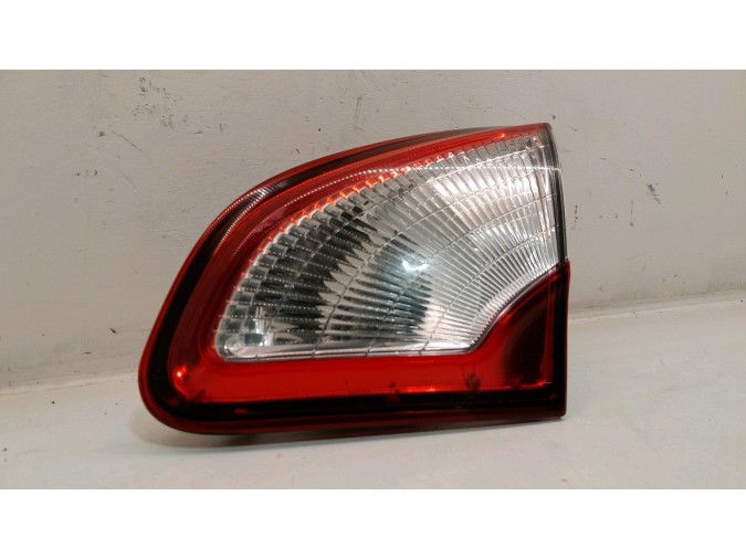 PILOTO TRASERO DERECHO NISSAN QASHQAI 2011
