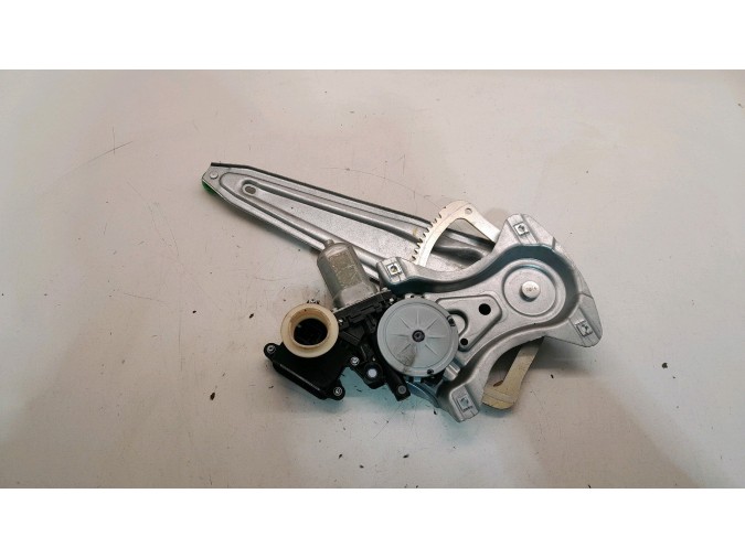 ELEVALUNAS TRASERO IZQUIERDO TOYOTA AURIS 2014