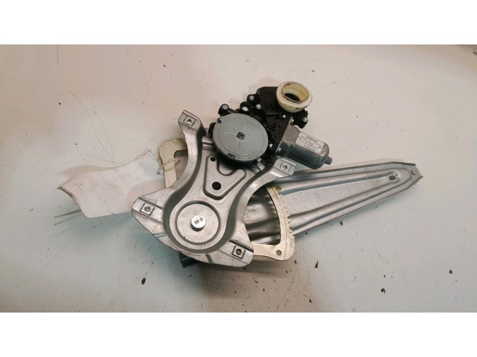 ELEVALUNAS TRASERO IZQUIERDO TOYOTA AURIS 2016