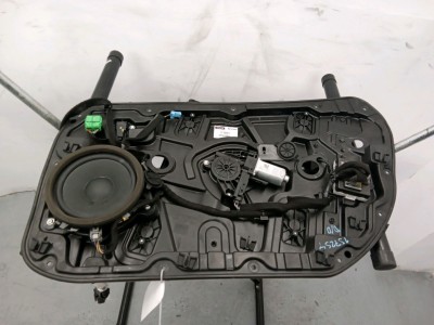 ELEVALUNAS DELANTERO DERECHO VOLVO V40 2016