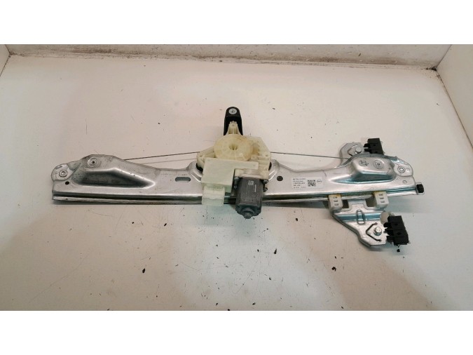 ELEVALUNAS DELANTERO DERECHO NISSAN QASHQAI 2021