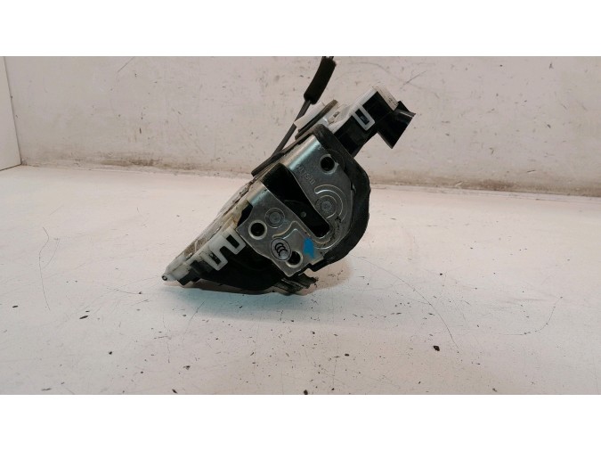 CERRADURA PUERTA DELANTERA DERECHA TOYOTA PRIUS 2012