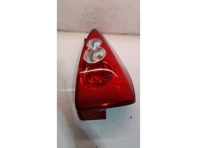 PILOTO TRASERO DERECHO MAZDA 5 2007