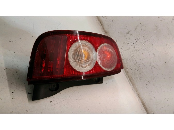 PILOTO TRASERO IZQUIERDO NISSAN MICRA 2003