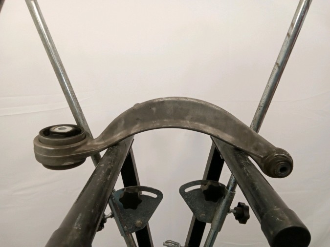 BRAZO SUSPENSION INFERIOR DELANTERO JAGUAR XF 2008