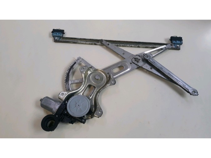 ELEVALUNAS DELANTERO DERECHO LEXUS IS 250 2008