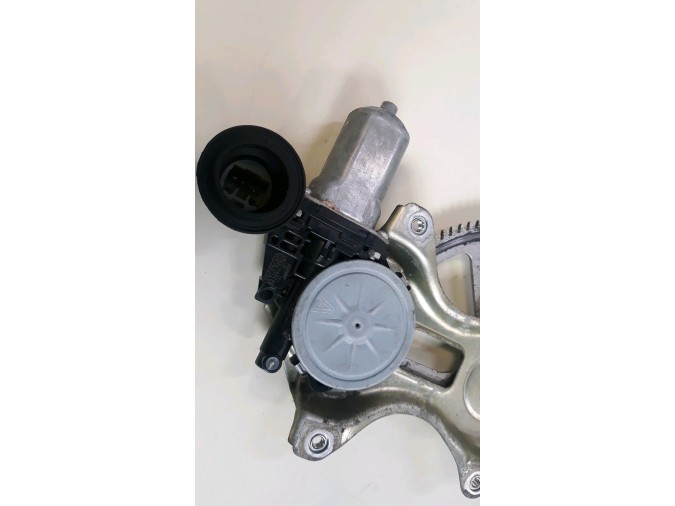 ELEVALUNAS DELANTERO DERECHO LEXUS IS 250 2008
