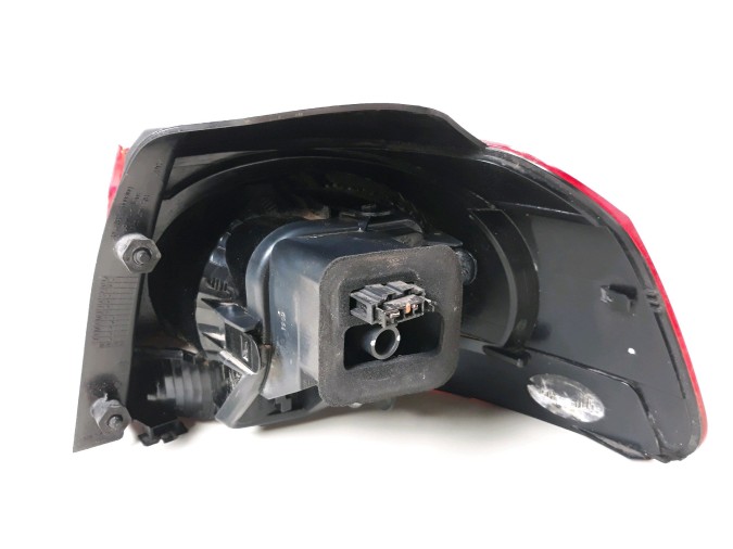 PILOTO TRASERO IZQUIERDO INTERIOR VOLKSWAGEN GOLF 2009