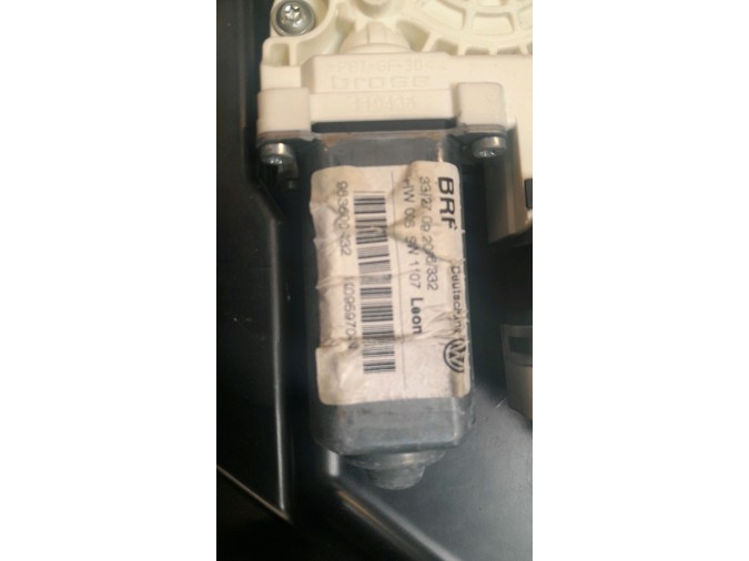 ELEVALUNAS TRASERO DERECHO SEAT LEON 2007