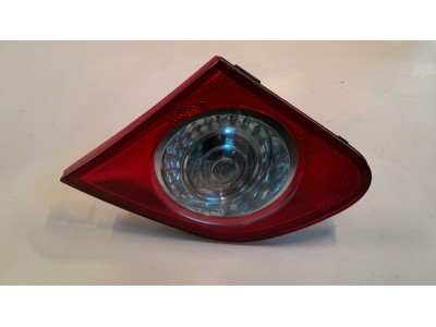 PILOTO TRASERO DERECHO INTERIOR VOLKSWAGEN PASSAT ROJO 2005