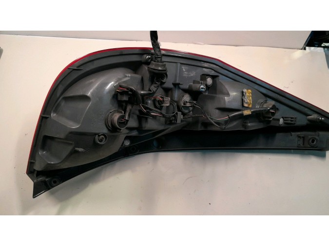 PILOTO TRASERO DERECHO HYUNDAI I30 2007