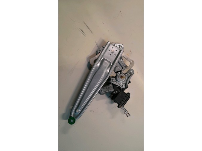 ELEVALUNAS TRASERO DERECHO TOYOTA AURIS 2016