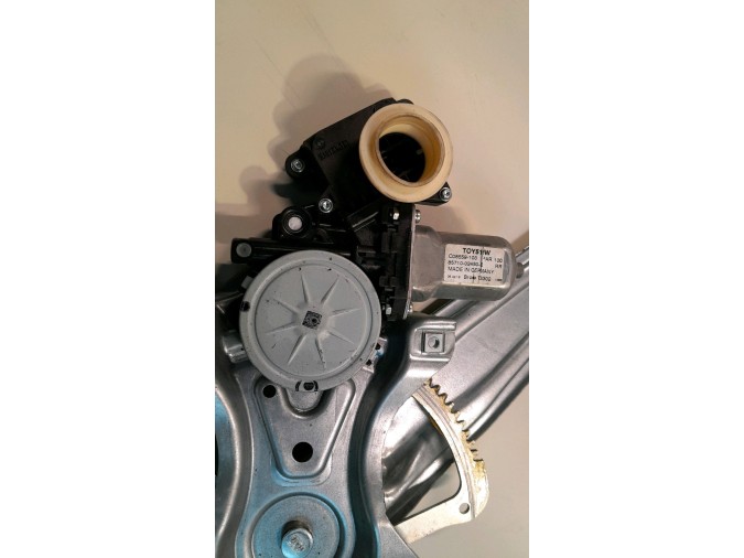 ELEVALUNAS TRASERO IZQUIERDO TOYOTA AURIS 2016