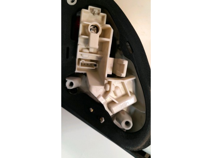 PILOTO TRASERO IZQUIERDO INTERIOR OPEL ASTRA 2013