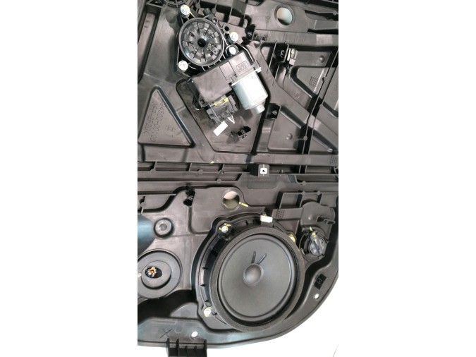 ELEVALUNAS DELANTERO IZQUIERDO KIA XCEED