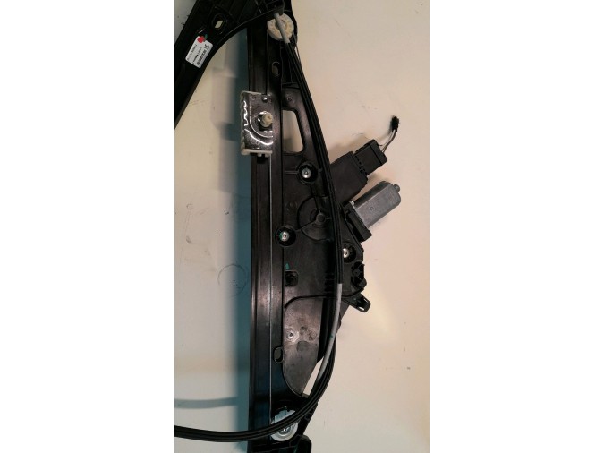 ELEVALUNAS DELANTERO DERECHO PEUGEOT 3008 2020