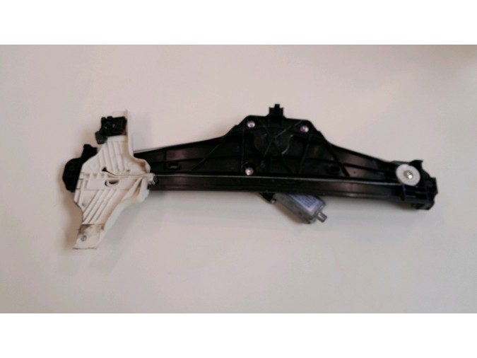 ELEVALUNAS TRASERO DERECHO PEUGEOT 3008 2020