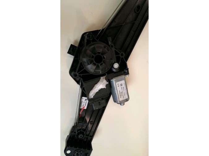 ELEVALUNAS TRASERO DERECHO PEUGEOT 3008 2020