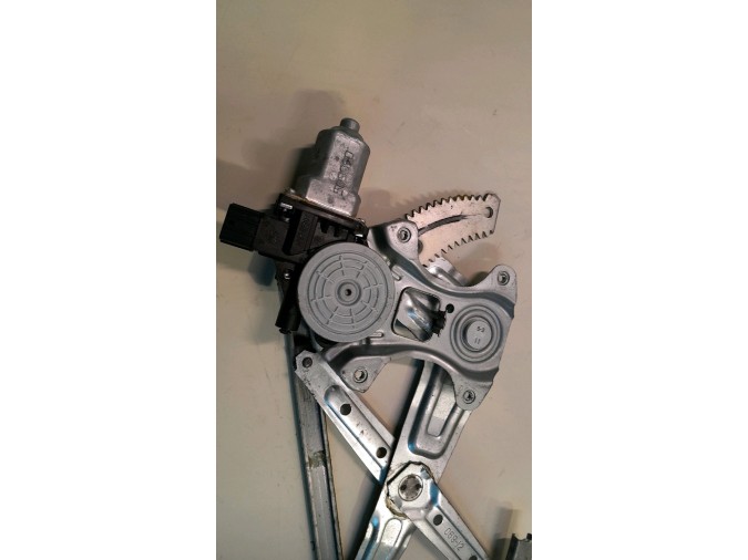 ELEVALUNAS TRASERO IZQUIERDO MITSUBISHI ASX 2015