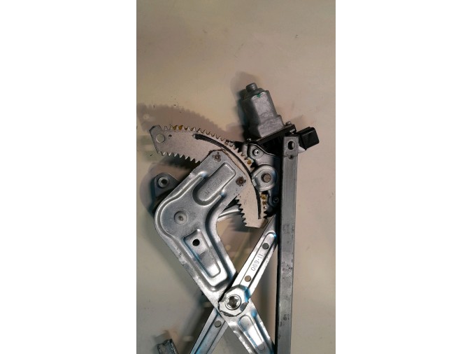 ELEVALUNAS TRASERO IZQUIERDO MITSUBISHI ASX 2015
