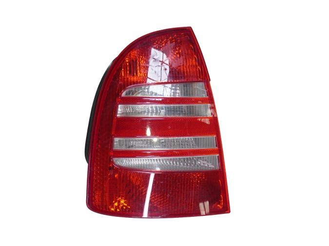 PILOTO TRASERO IZQUIERDO SKODA SUPERB 2004