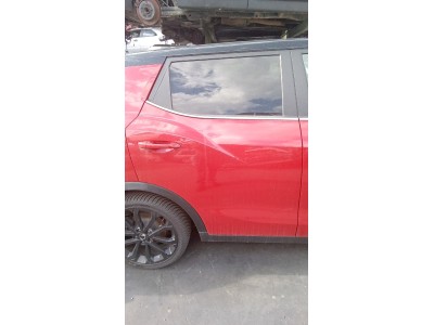 PUERTA TRASERA DERECHA SSANGYONG TIVOLI 2016