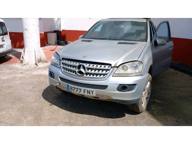 PUERTA DELANTERA IZQUIERDA MERCEDES ML 420 CDI 4MATIC 2007
