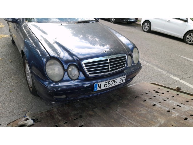 PILOTO TRASERO IZQUIERDO MERCEDES CLK 200 2000