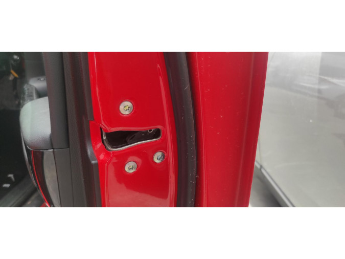 CERRADURA PUERTA DELANTERA DERECHA KIA SOUL 2016