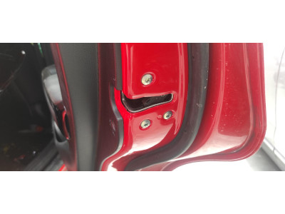 CERRADURA PUERTA TRASERA DERECHA KIA SOUL 2016