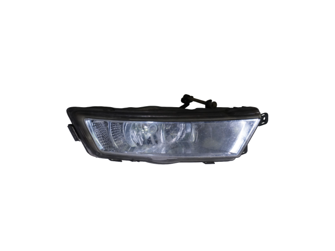 FARO ANTINIEBLA DERECHO SKODA RAPID 2016