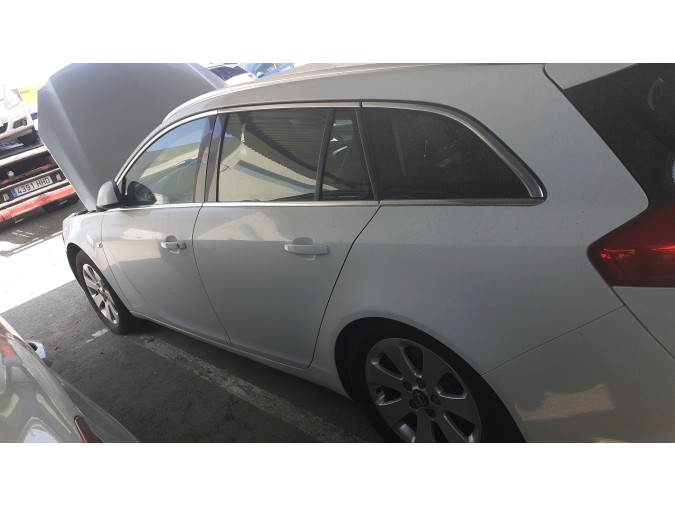PARAGOLPES TRASERO OPEL INSIGNIA SPORTS TOURER 2011