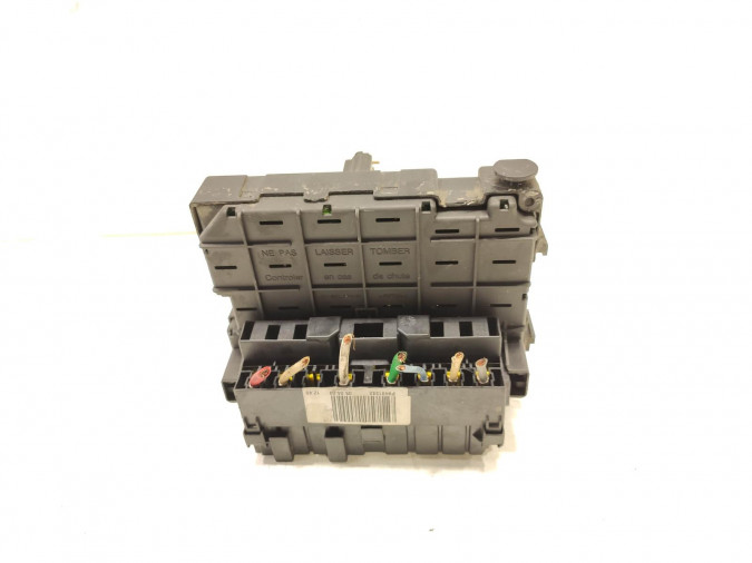 Caja de Fusibles PEUGEOT 307 2004