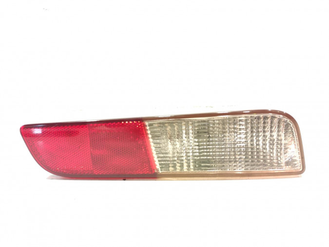 FARO ANTINIEBLA TRASERO DERECHO MITSUBISHI OUTLANDER 2015