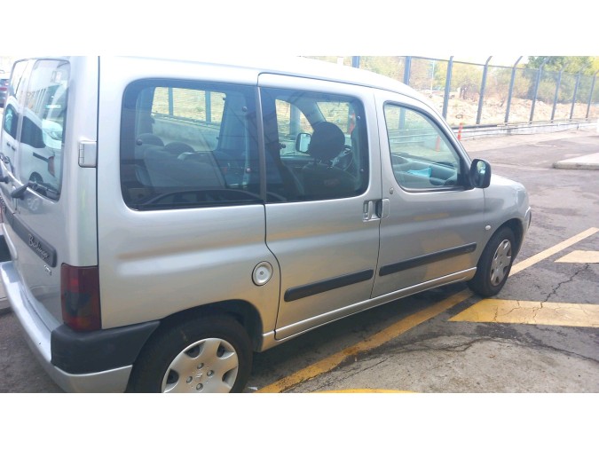 PARAGOLPES TRASERO CITROEN BERLINGO 2002