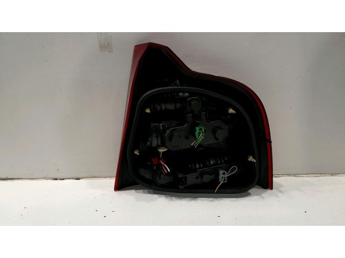 PILOTO TRASERO IZQUIERDO VOLVO S80 2000