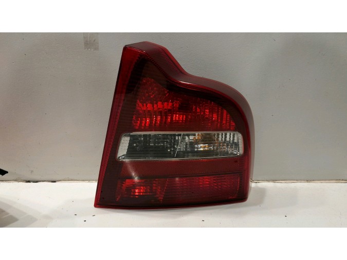 PILOTO TRASERO DERECHO VOLVO S80 2000