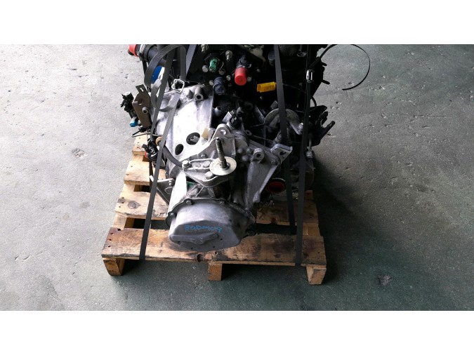 MOTOR CON ACCESORIOS Y CAJA DE CAMBIOS PEUGEOT 307 2003