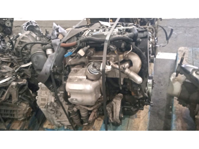 MOTOR CON ACCESORIOS Y CAJA DE CAMBIOS CITROEN C5 2000
