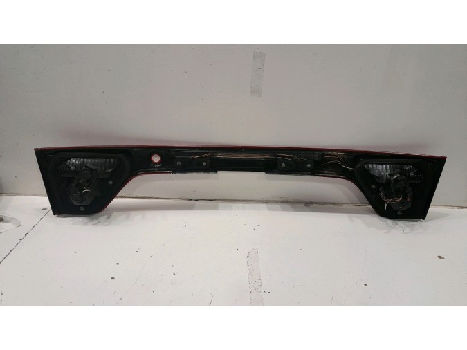 PILOTO TRASERO CENTRAL SEAT TOLEDO ROJO / BLANCO 2001