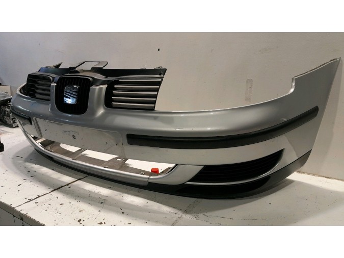 PARAGOLPES DELANTERO SEAT TOLEDO GRIS 2001