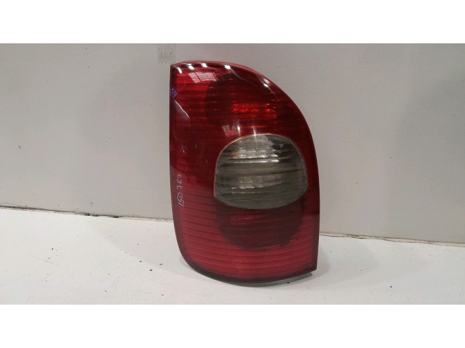 PILOTO TRASERO IZQUIERDO CITROEN XSARA PICASSO ROJO / BLANCO 2000