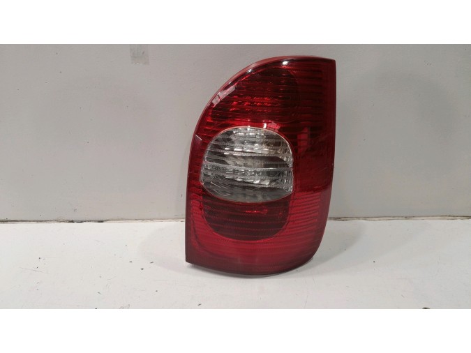 PILOTO TRASERO DERECHO CITROEN XSARA PICASSO ROJO / BLANCO 2000