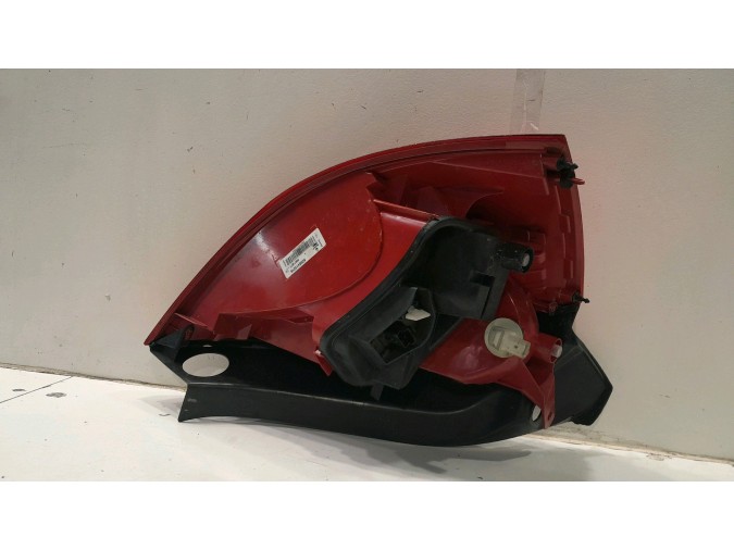 PILOTO TRASERO DERECHO RENAULT MÉGANE 2006