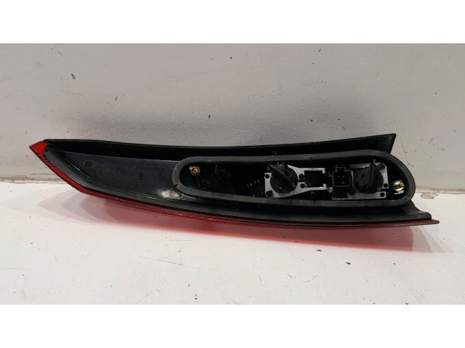 PILOTO TRASERO DERECHO VOLVO V70 2003