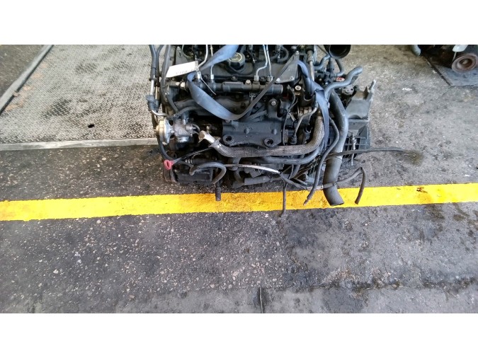 MOTOR CON ACCESORIOS Y CAJA DE CAMBIOS JAGUAR X TYPE 2005