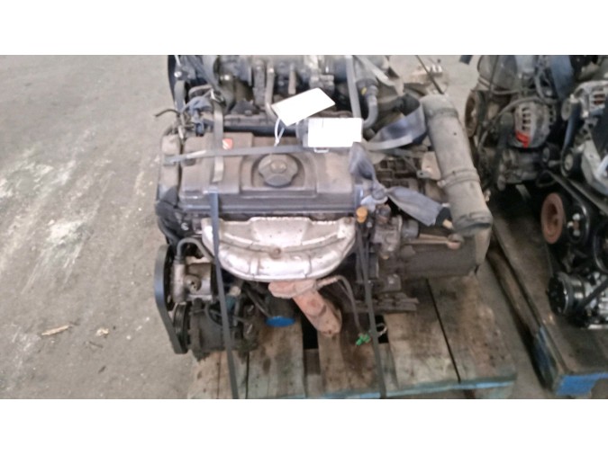 MOTOR CON ACCESORIOS Y CAJA DE CAMBIOS CITROEN XSARA 1999