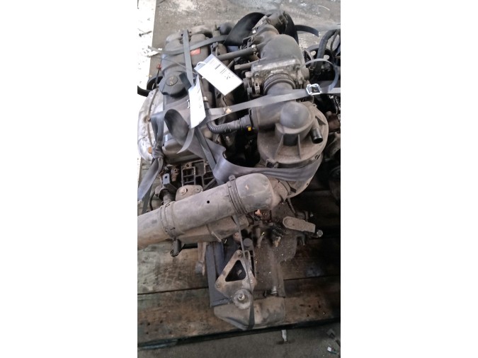 MOTOR CON ACCESORIOS Y CAJA DE CAMBIOS CITROEN XSARA 1999