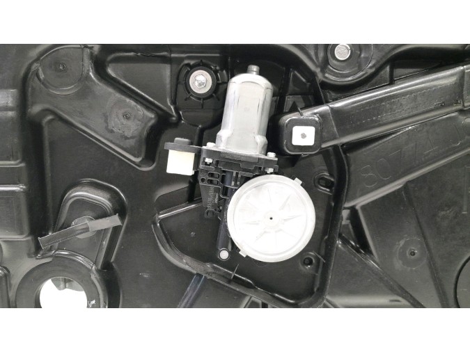 ELEVALUNAS DELANTERO DERECHO NISSAN X TRAIL 40402