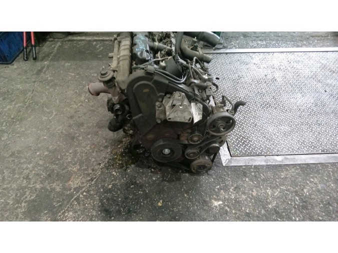 MOTOR CON ACCESORIOS Y CAJA DE CAMBIOS PEUGEOT 406 2000